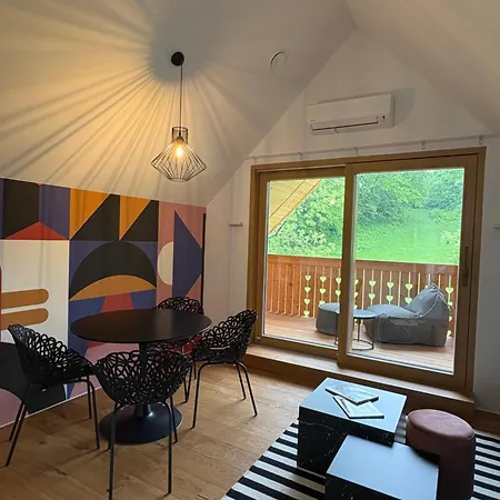 Avantgarden Apartment *